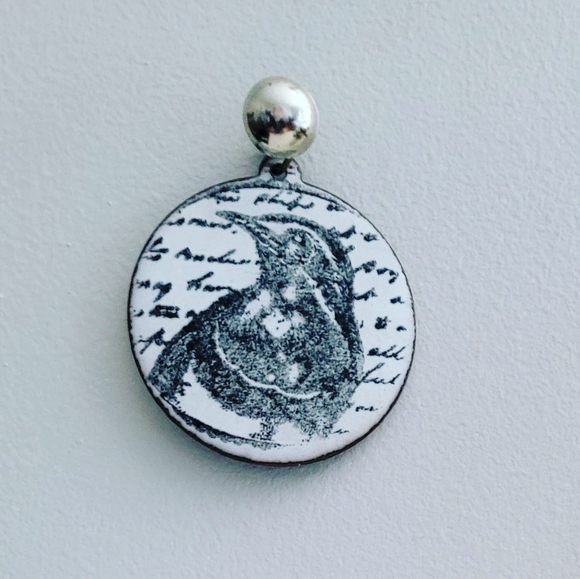 Magpie pendant - Picture 2 of 4